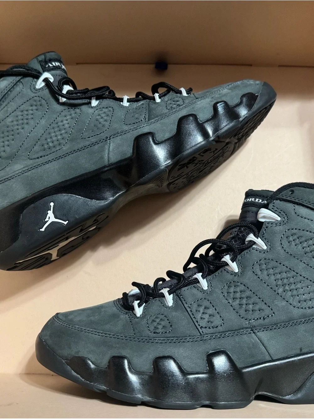 Jordan Men’s Grey and Black Retro Basketball Sneakers